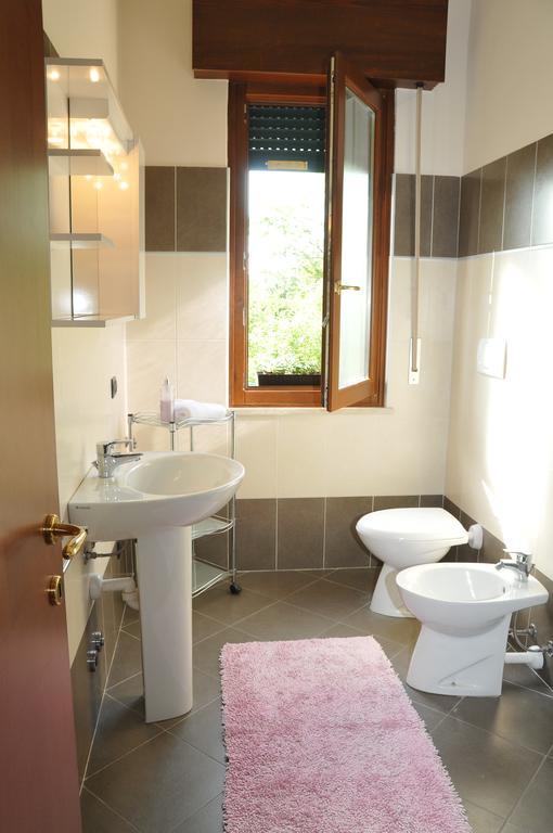 Appartamento Lago Peschiera del Garda Habitación foto